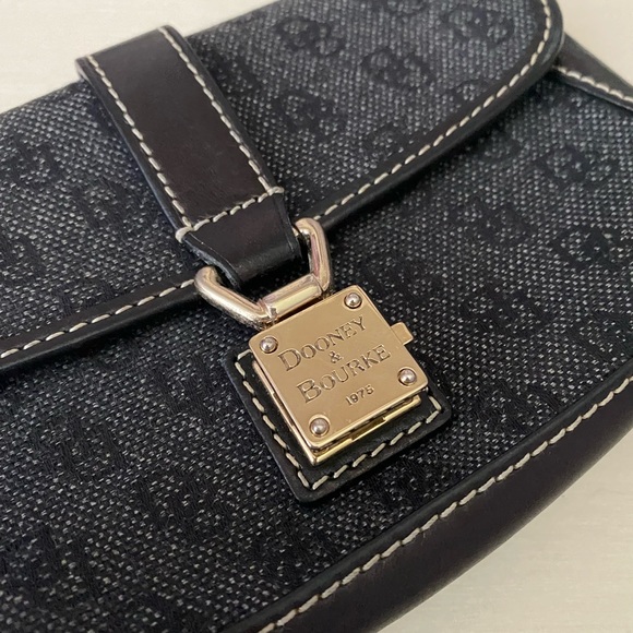 Vintage Dooney and Bourke monogrammed leather trim black wristlet wallet - Picture 3 of 9